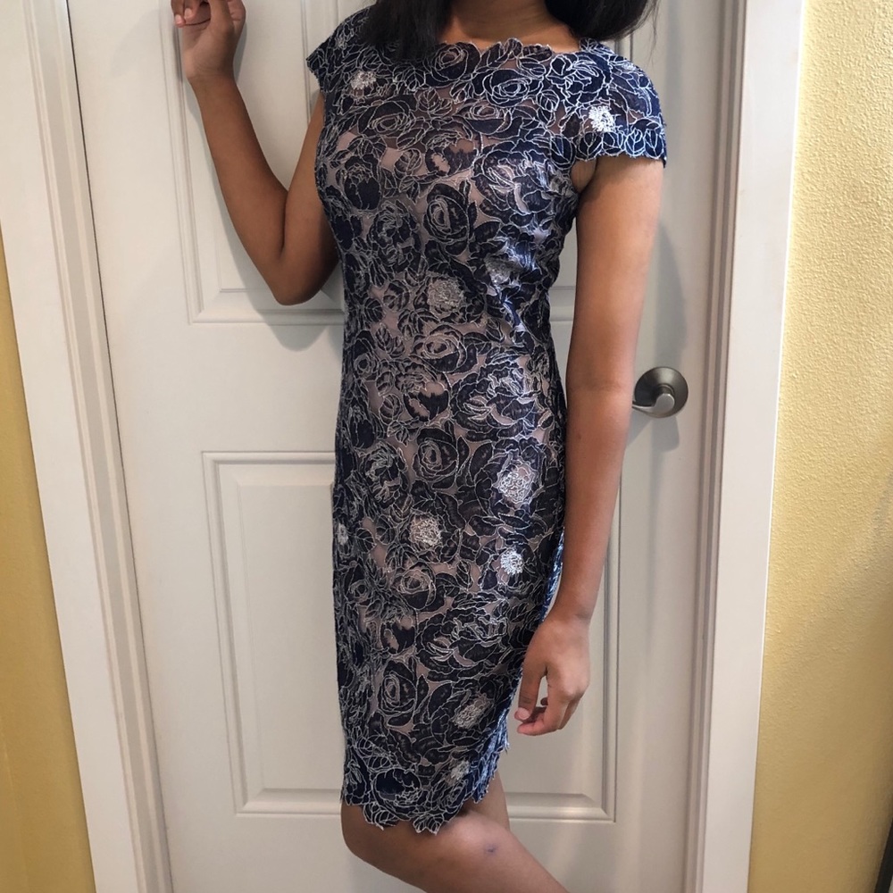 Cap sleeve floral lace dress